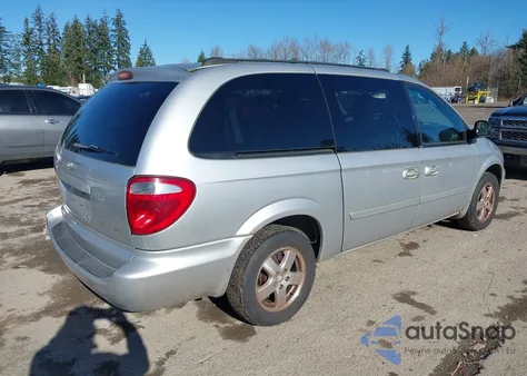 2005 Dodge Grand Caravan Sxt z USA, uszkodzony, nr VIN 2D4GP44L55R382581